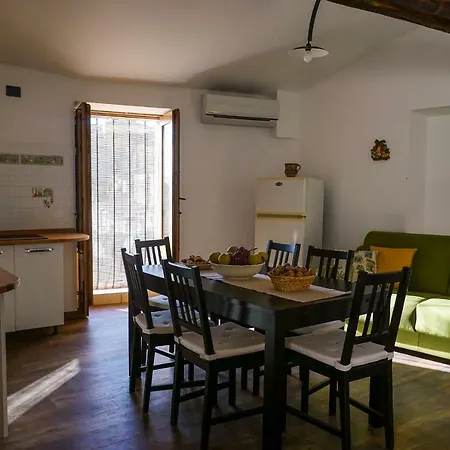 Holiday home Casa Di Nonno Mariano *