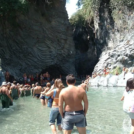 Casa Di Nonno Mariano Motta Camastra